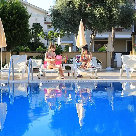 アパートホテル Club Amaris Armutalanı